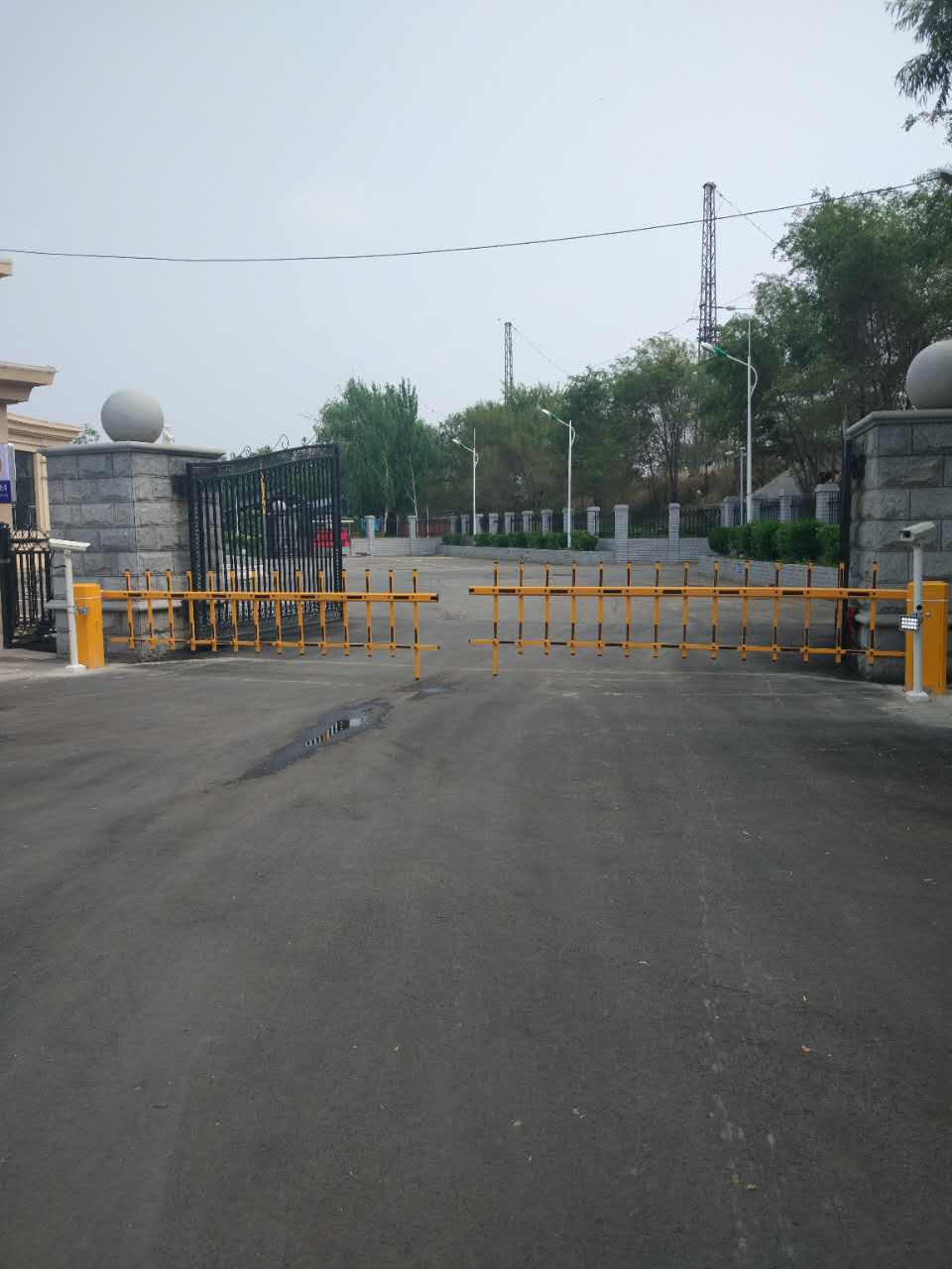 龍湖生態(tài)園車牌進(jìn)出系統(tǒng)